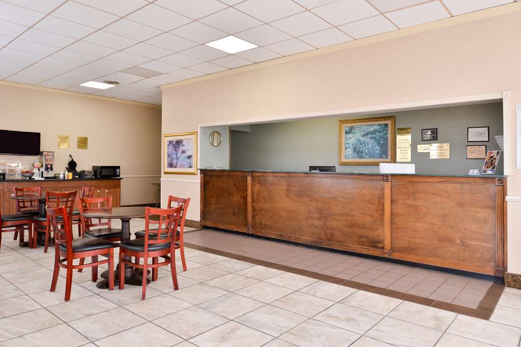 Econo Lodge Baton Rouge Prairieville Interior photo